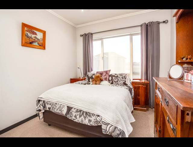 2 BEDROOM APARTMENT FOR SALE IN LONEHILL